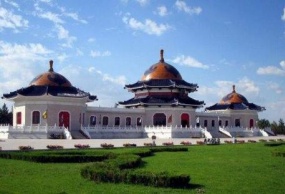 内蒙大草原、金色响沙湾、福沙岛度假村、牧民家访双卧7日游