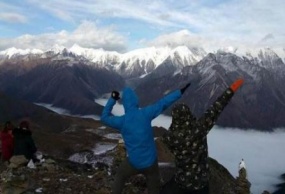 贡嘎雪山+子梅垭口+巴王海+泉华滩+草科温泉2.5日游